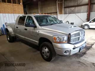 2006 Dodge 3500 SLT z VIN 3D7MX49C76G285307, wystawiony jako Copart lot #62428695 z przebiegiem 104 413 mil mil oraz Czysty tytuł • Clean title. Historia ofert i sprzedaży dostępna na DreamBid. Obrazek 4.