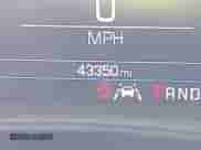 2020 Chevrolet Equinox LT с VIN 2GNAXKEV4L6187214, выставлен на аукционе IAAI как лот 43259184 с пробегом 43 350 миль миль и . История ставок и продаж доступна на DreamBid. Изображение 7.