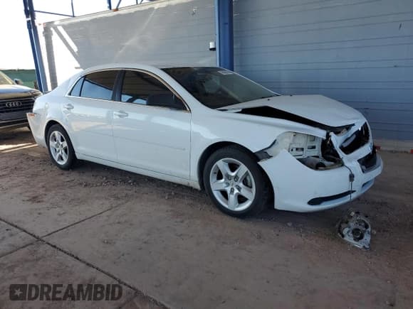 ✅ 2011 Chevrolet Malibu 1LS • VIN: 1G1ZB5E18BF167036 • Lot: 76698454. Listed on Copart with 207,420 mi. Free auction sales archive from the USA and detailed vehicle history report at DreamBid. Image 4.