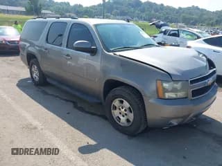 ✅ 2009 Chevrolet Suburban 2LT • VIN: 1GNFK26339R245991 • Lot: 43013552. Wystawiony na IAAI z przebiegiem 215 814 mil. Bezpłatny archiwum sprzedaży aukcyjnych z USA i szczegółowy raport historii pojazdu na DreamBid. Zdjęcie 1.