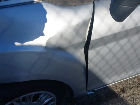 ✅ 2015 Ford Fiesta S • VIN: 3FADP4AJ6FM222808 • Lot: 43751163. Listed on IAAI with 89,330 mi. Free auction sales archive from the USA and detailed vehicle history report at DreamBid. Image 6.