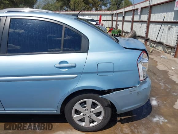 ✅ 2011 Hyundai Accent GLS • VIN: KMHCN4AC8BU600500 • Лот: 43353213. Опубликован ранее на IAAI с пробегом 209 802 миль. Бесплатный доступ к архиву аукционных продаж из США и подробный отчёт об истории автомобиля на DreamBid. Изображение 20.