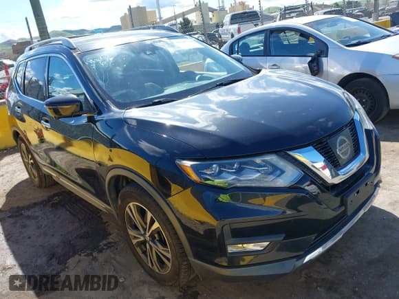 ✅ 2017 Nissan Rogue SV • VIN: 5N1AT2MT3HC806058 • Lot: 41745734. Wystawiony na IAAI z przebiegiem 47 246 mil. Bezpłatny archiwum sprzedaży aukcyjnych z USA i szczegółowy raport historii pojazdu na DreamBid. Zdjęcie 1.