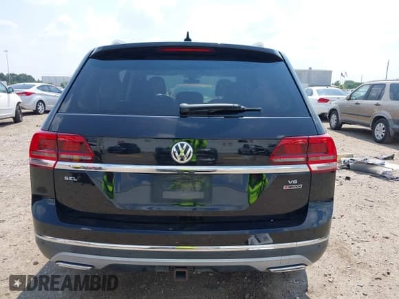 ✅ 2019 Volkswagen Atlas SEL Premium • VIN: 1V2NR2CA3KC501721 • Лот: 43250322. Опубликован ранее на IAAI с пробегом 98 618 миль. Бесплатный доступ к архиву аукционных продаж из США и подробный отчёт об истории автомобиля на DreamBid. Изображение 16.