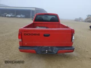 ✅ 1998 Dodge Dakota SLT • VIN: 1B7FL26X2WS706370 • Lot: 42569895. Wystawiony na Copart z przebiegiem 212 982 mil. Bezpłatny archiwum sprzedaży aukcyjnych z USA i szczegółowy raport historii pojazdu na DreamBid. Zdjęcie 6.