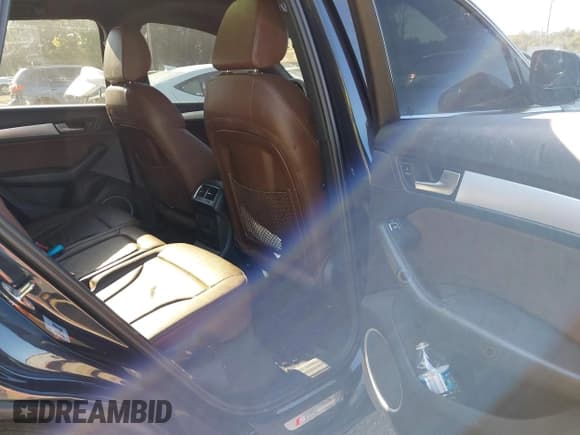 ✅ 2017 Audi Q5 Premium Plus • VIN: WA1M2AFP1HA084738 • Lot: 43142293. Wystawiony na IAAI z przebiegiem 82 664 mil. Bezpłatny archiwum sprzedaży aukcyjnych z USA i szczegółowy raport historii pojazdu na DreamBid. Zdjęcie 8.