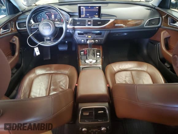 ✅ 2015 Audi A6 Premium Plus • VIN: WAUGFAFC8FN028402 • Lot: 89921745. Wystawiony na Copart z przebiegiem 114 794 mil. Bezpłatny archiwum sprzedaży aukcyjnych z USA i szczegółowy raport historii pojazdu na DreamBid. Zdjęcie 8.