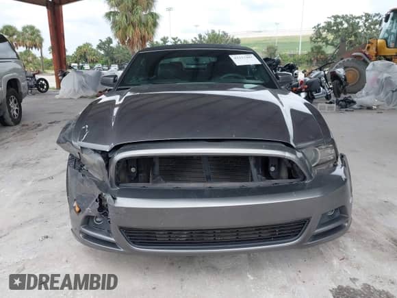 2014 Ford Mustang V6 с VIN 1ZVBP8EM7E5246694, выставлен на аукционе IAAI как лот 43213482 с пробегом 204 803 миль миль и . История ставок и продаж доступна на DreamBid. Изображение 12.