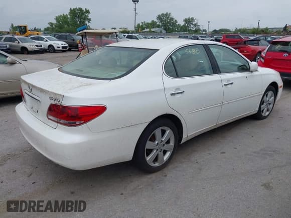 ✅ 2005 Lexus ES 350 • VIN: JTHBA30G955097261 • Lot: 42465680. Listed on IAAI with 182,328 mi. Free auction sales archive from the USA and detailed vehicle history report at DreamBid. Image 4.