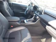 ✅ 2022 Toyota RAV4 XLE Premium • VIN: 2T3A1RFV0NC271718 • Лот: 43448972. Опубликован ранее на IAAI с пробегом 70 683 миль. Бесплатный доступ к архиву аукционных продаж из США и подробный отчёт об истории автомобиля на DreamBid. Изображение 5.