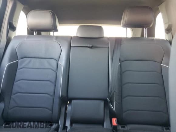 ✅ 2023 Volkswagen Tiguan SEL R-Line • VIN: 3VV4B7AX7PM017094 • Lot: 68042445. Listed on Copart with 39,417 mi. Free auction sales archive from the USA and detailed vehicle history report at DreamBid. Image 10.