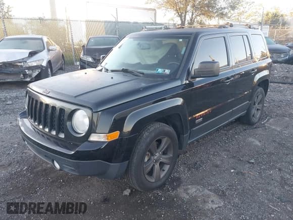 ✅ 2016 Jeep Patriot Sport • VIN: 1C4NJPBB9GD803855 • Lot: 43409705. Wystawiony na IAAI z przebiegiem 116 662 mil. Bezpłatny archiwum sprzedaży aukcyjnych z USA i szczegółowy raport historii pojazdu na DreamBid. Zdjęcie 2.