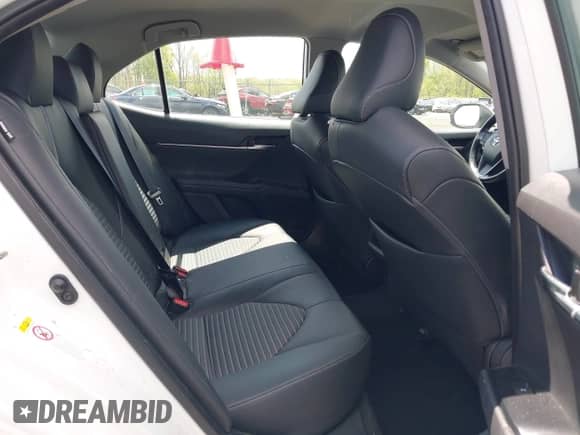 2019 Toyota Camry LE z VIN 4T1B11HK0KU754797, wystawiony jako IAAI lot #42032914 z przebiegiem 93 862 mil mil oraz . Historia ofert i sprzedaży dostępna na DreamBid. Obrazek 8.