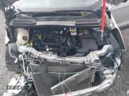 ✅ 2019 Ford Escape SE • VIN: 1FMCU9GDXKUC43174 • Lot: 43437748. Wystawiony na IAAI z przebiegiem 72 746 mil. Bezpłatny archiwum sprzedaży aukcyjnych z USA i szczegółowy raport historii pojazdu na DreamBid. Zdjęcie 10.