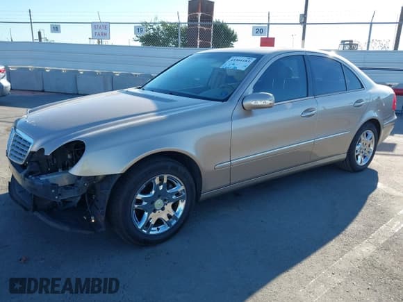 ✅ 2003 Mercedes-Benz E 320 • VIN: WDBUF65J93A299232 • Лот: 43304183. Опубликован ранее на IAAI с пробегом 164 069 миль. Бесплатный доступ к архиву аукционных продаж из США и подробный отчёт об истории автомобиля на DreamBid. Изображение 18.