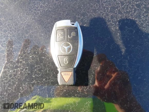 ✅ 2010 Mercedes-Benz E 350 Luxury • VIN: WDDHF5GB1AA021270 • Lot: 43734623. Listed on IAAI with 82,178 mi. Free auction sales archive from the USA and detailed vehicle history report at DreamBid. Image 11.