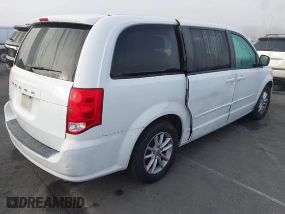 ✅ 2017 Dodge Grand Caravan SE Plus • VIN: 2C4RDGBG5HR606622 • Lot: 43661801. Wystawiony na IAAI z przebiegiem 156 157 mil. Bezpłatny archiwum sprzedaży aukcyjnych z USA i szczegółowy raport historii pojazdu na DreamBid. Zdjęcie 4.