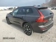 ✅ 2024 Volvo XC60 Plus Dark Theme • VIN: YV4L12RL8R1836422 • Лот: 93724035. Опубликован ранее на Copart с пробегом 40 871 миль. Бесплатный доступ к архиву аукционных продаж из США и подробный отчёт об истории автомобиля на DreamBid. Изображение 2.