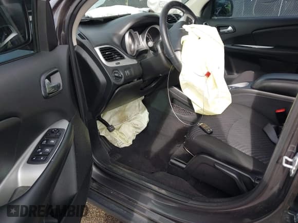 ✅ 2019 Dodge Journey SE • VIN: 3C4PDCBB4KT783686 • Lot: 43389969. Wystawiony na IAAI z przebiegiem 42 696 mil. Bezpłatny archiwum sprzedaży aukcyjnych z USA i szczegółowy raport historii pojazdu na DreamBid. Zdjęcie 5.