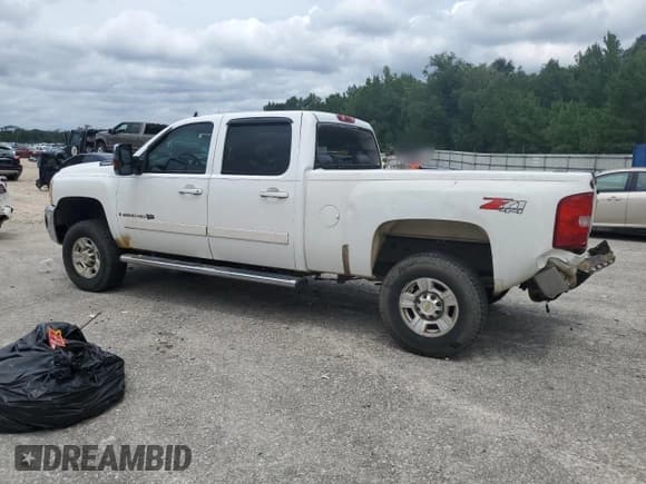 ✅ 2007 Chevrolet Silverado 2500HD 2LT • VIN: 1GCHK23697F536798 • Лот: 67940625. Опубликован ранее на Copart с пробегом 370 465 миль. Бесплатный доступ к архиву аукционных продаж из США и подробный отчёт об истории автомобиля на DreamBid. Изображение 2.