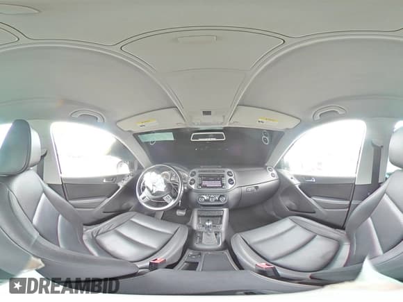 ✅ 2012 Volkswagen Tiguan S • VIN: WVGAV7AX9CW536596 • Лот: 81416415. Опубликован ранее на Copart с пробегом 70 495 миль. Бесплатный доступ к архиву аукционных продаж из США и подробный отчёт об истории автомобиля на DreamBid. Изображение 15.