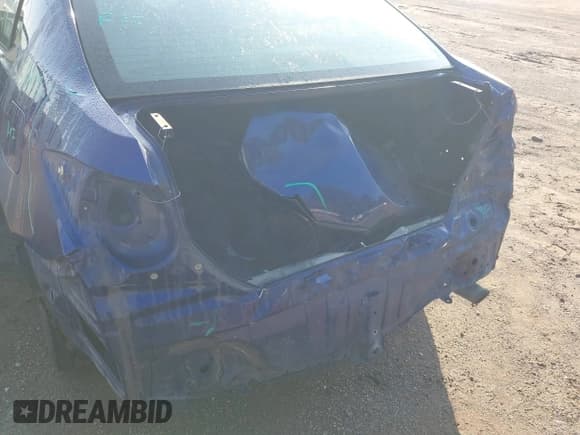 ✅ 2018 Toyota Corolla LE • VIN: 5YFBURHE1JP815087 • Lot: 43522480. Listed on IAAI with 97,514 mi. Free auction sales archive from the USA and detailed vehicle history report at DreamBid. Image 20.