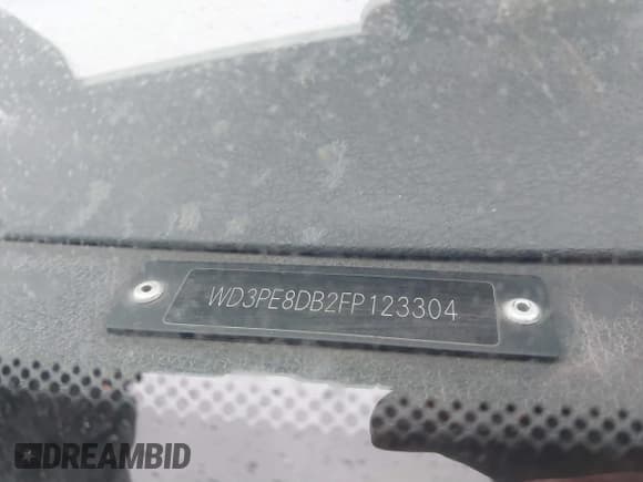 ✅ 2015 Mercedes-Benz Sprinter • VIN: WD3PE8DB2FP123304 • Lot: 41521950. Wystawiony na IAAI z przebiegiem 354 595 mil. Bezpłatny archiwum sprzedaży aukcyjnych z USA i szczegółowy raport historii pojazdu na DreamBid. Zdjęcie 9.