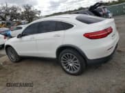 ✅ 2019 Mercedes-Benz GLC 300 • VIN: WDC0J4KB2KF542603 • Лот: 90025845. Опубликован ранее на Copart с пробегом 86 347 миль. Бесплатный доступ к архиву аукционных продаж из США и подробный отчёт об истории автомобиля на DreamBid. Изображение 2.