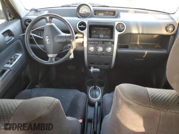 ✅ 2005 Scion xB • VIN: JTLKT324754014791 • Lot: 90951555. Wystawiony na Copart z przebiegiem 253 461 mil. Bezpłatny archiwum sprzedaży aukcyjnych z USA i szczegółowy raport historii pojazdu na DreamBid. Zdjęcie 8.