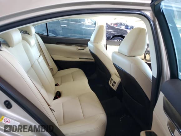 ✅ 2016 Lexus ES 330 • VIN: 58ABK1GGXGU023594 • Lot: 80181395. Wystawiony na Copart z przebiegiem 95 764 mil. Bezpłatny archiwum sprzedaży aukcyjnych z USA i szczegółowy raport historii pojazdu na DreamBid. Zdjęcie 10.