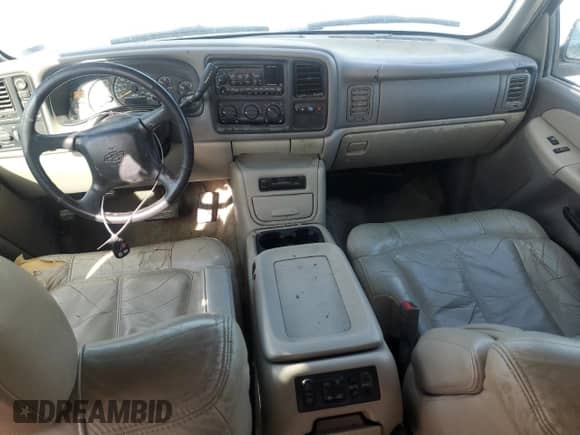 2002 Chevrolet Suburban Z71 с VIN 3GNFK16Z12G270537, выставлен на аукционе Copart как лот 69942434 с пробегом 230 581 миль миль и Списание • Salvage title. История ставок и продаж доступна на DreamBid. Изображение 8.