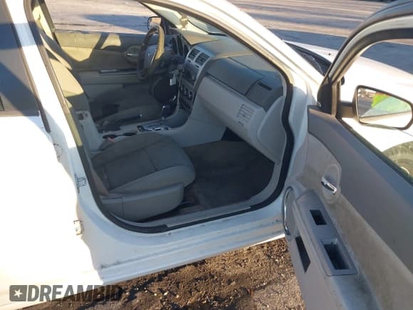 ✅ 2008 Dodge Avenger SXT • VIN: 1B3LC56K38N575235 • Лот: 41329390. Опубликован ранее на IAAI с пробегом 173 294 миль. Бесплатный доступ к архиву аукционных продаж из США и подробный отчёт об истории автомобиля на DreamBid. Изображение 5.