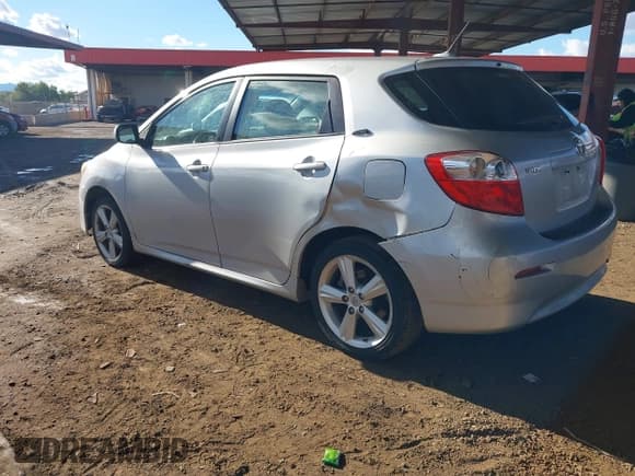 ✅ 2010 Toyota Matrix S • VIN: 2T1LE4EE1AC015236 • Лот: 43751763. Опубликован ранее на IAAI с пробегом Не указан. Бесплатный доступ к архиву аукционных продаж из США и подробный отчёт об истории автомобиля на DreamBid. Изображение 3.