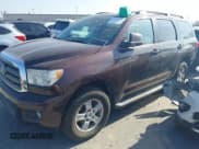 ✅ 2016 Toyota Sequoia SR5 • VIN: 5TDBY5G13GS147580 • Лот: 43249009. Опубликован ранее на IAAI с пробегом 76 230 миль. Бесплатный доступ к архиву аукционных продаж из США и подробный отчёт об истории автомобиля на DreamBid. Изображение 2.