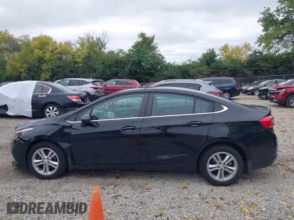 ✅ 2017 Chevrolet Cruze LT • VIN: 1G1BE5SM0H7201125 • Lot: 43507439. Listed on IAAI with 108,903 mi. Free auction sales archive from the USA and detailed vehicle history report at DreamBid. Image 15.
