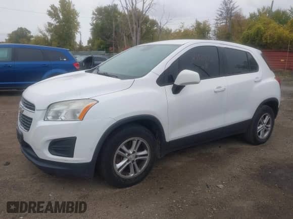 2015 Chevrolet Trax LS с VIN 3GNCJKSB2FL189239, выставлен на аукционе IAAI как лот 43581588 с пробегом 174 536 миль миль и . История ставок и продаж доступна на DreamBid. Изображение 2.