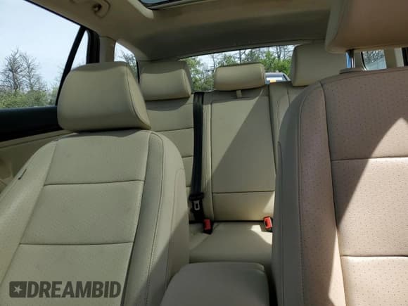 ✅ 2012 Volkswagen Jetta TDI • VIN: 3VWPL7AJ0CM673956 • Lot: 71715165. Listed on Copart with 92,536 mi. Free auction sales archive from the USA and detailed vehicle history report at DreamBid. Image 10.