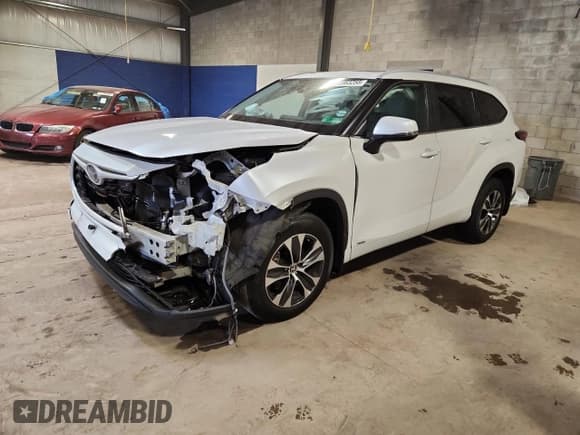 ✅ 2024 Toyota Highlander Hybrid XLE • VIN: 5TDKBRCH3RS140854 • Lot: 71363255. Listed on Copart with Not provided. Free auction sales archive from the USA and detailed vehicle history report at DreamBid. Image 1.