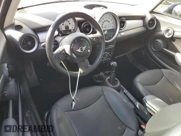 ✅ 2012 MINI Hardtop • VIN: WMWSU3C50CT541295 • Lot: 87426595. Wystawiony na Copart z przebiegiem 76 130 mil. Bezpłatny archiwum sprzedaży aukcyjnych z USA i szczegółowy raport historii pojazdu na DreamBid. Zdjęcie 8.