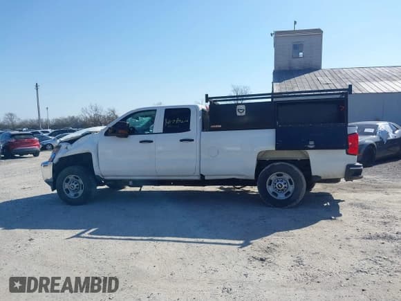 ✅ 2019 Chevrolet Silverado 2500HD Work Truck • VIN: 2GC2CREG0K1232048 • Lot: 41737215. Listed on IAAI with 139,482 mi. Free auction sales archive from the USA and detailed vehicle history report at DreamBid. Image 15.
