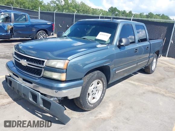 ✅ 2006 Chevrolet Silverado 1500 LT1 • VIN: 2GCEC13T661239509 • Лот: 42521241. Опубликован ранее на IAAI с пробегом 184 339 миль. Бесплатный доступ к архиву аукционных продаж из США и подробный отчёт об истории автомобиля на DreamBid. Изображение 2.