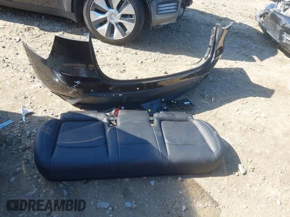 ✅ 2022 Tesla Model Y Long Range • VIN: 7SAYGDEE6NF385120 • Lot: 42194477. Wystawiony na IAAI z przebiegiem 42 201 mil. Bezpłatny archiwum sprzedaży aukcyjnych z USA i szczegółowy raport historii pojazdu na DreamBid. Zdjęcie 12.