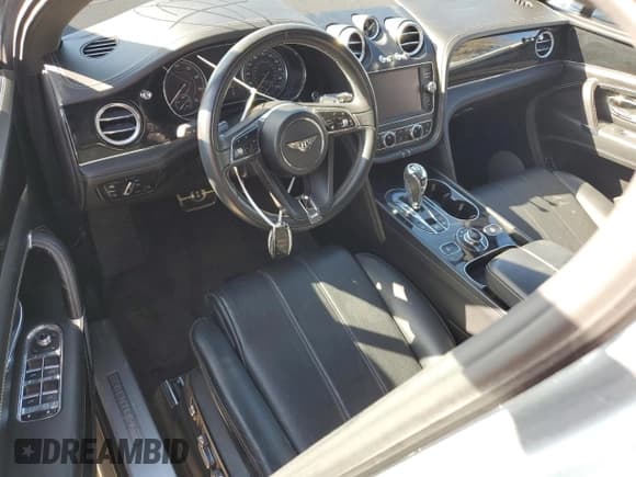 ✅ 2019 Bentley Bentayga V8 • VIN: SJAAM2ZV4KC024727 • Lot: 74625214. Listed on Copart with Not provided. Free auction sales archive from the USA and detailed vehicle history report at DreamBid. Image 8.