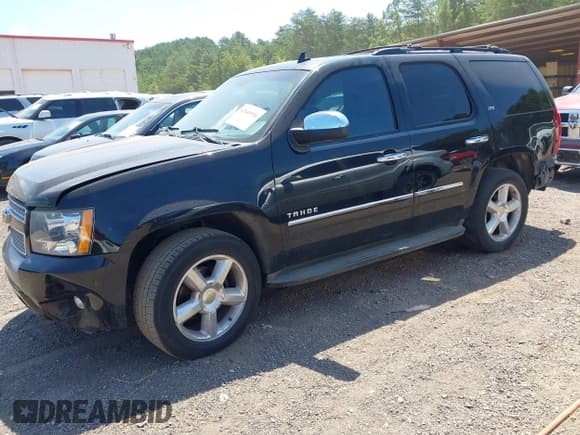 ✅ 2013 Chevrolet Tahoe LTZ • VIN: 1GNSCCE0XDR101839 • Lot: 42849954. Listed on IAAI with 216,647 mi. Free auction sales archive from the USA and detailed vehicle history report at DreamBid. Image 17.