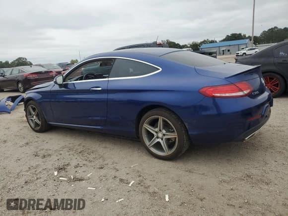 ✅ 2017 Mercedes-Benz C 300 • VIN: WDDWJ4JB6HF512424 • Лот: 87275415. Опубликован ранее на Copart с пробегом 99 365 миль. Бесплатный доступ к архиву аукционных продаж из США и подробный отчёт об истории автомобиля на DreamBid. Изображение 2.