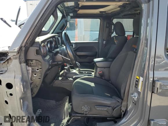 ✅ 2021 Jeep Gladiator Mojave • VIN: 1C6JJTEG4ML587372 • Lot: 56418025. Listed on Copart with 91,121 mi. Free auction sales archive from the USA and detailed vehicle history report at DreamBid. Image 7.