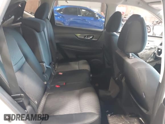 ✅ 2019 Nissan Rogue S • VIN: JN8AT2MV1KW381830 • Lot: 43157499. Listed on IAAI with 68,453 mi. Free auction sales archive from the USA and detailed vehicle history report at DreamBid. Image 8.