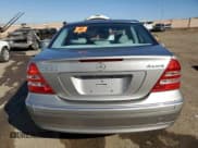 ✅ 2003 Mercedes-Benz C 320 • VIN: WDBRF84JX3F375899 • Lot: 77395744. Wystawiony na Copart z przebiegiem 116 589 mil. Bezpłatny archiwum sprzedaży aukcyjnych z USA i szczegółowy raport historii pojazdu na DreamBid. Zdjęcie 6.