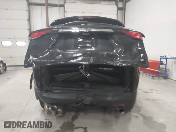 ✅ 2022 Chevrolet Traverse LT • VIN: 1GNEVHKW3NJ124361 • Lot: 41033053. Wystawiony na IAAI z przebiegiem 27 869 mil. Bezpłatny archiwum sprzedaży aukcyjnych z USA i szczegółowy raport historii pojazdu na DreamBid. Zdjęcie 16.