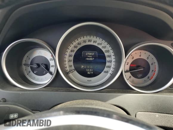 ✅ 2014 Mercedes-Benz C 250 Sport • VIN: WDDGF4HB9EA934191 • Lot: 56050175. Listed on Copart with 186,887 mi. Free auction sales archive from the USA and detailed vehicle history report at DreamBid. Image 9.